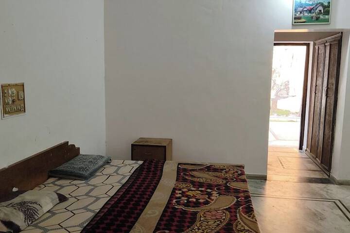 Room 42 of 124
