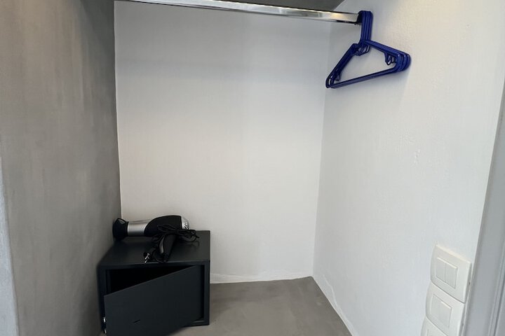 Room 14 of 78