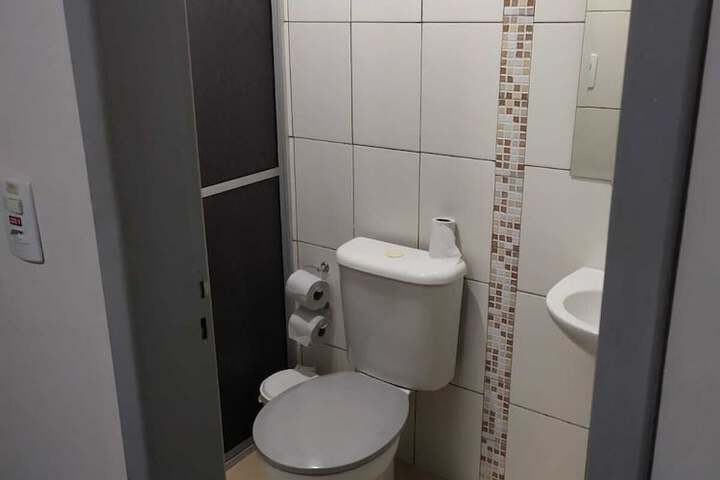 Room 11 of 25