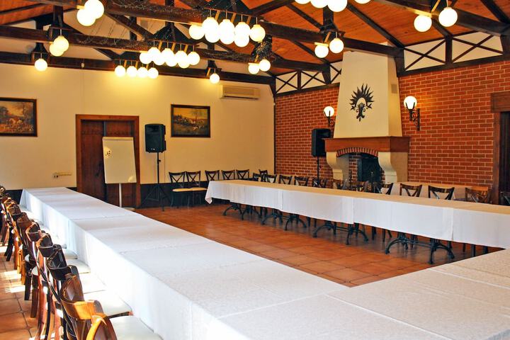 Ballroom/Hall 45 of 58