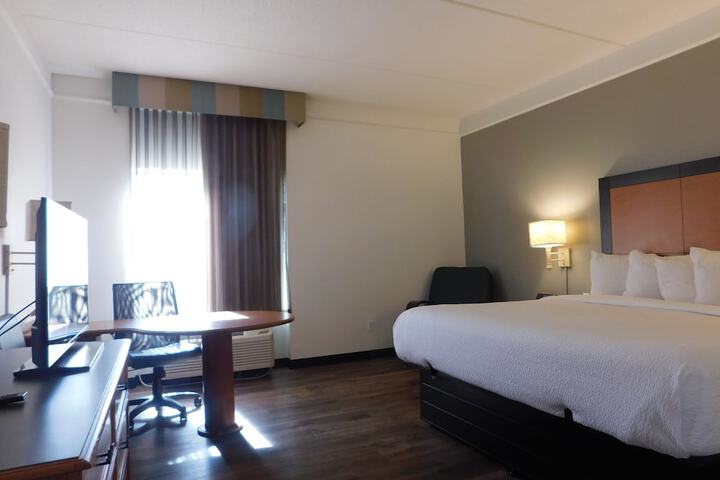 Room 44 of 79