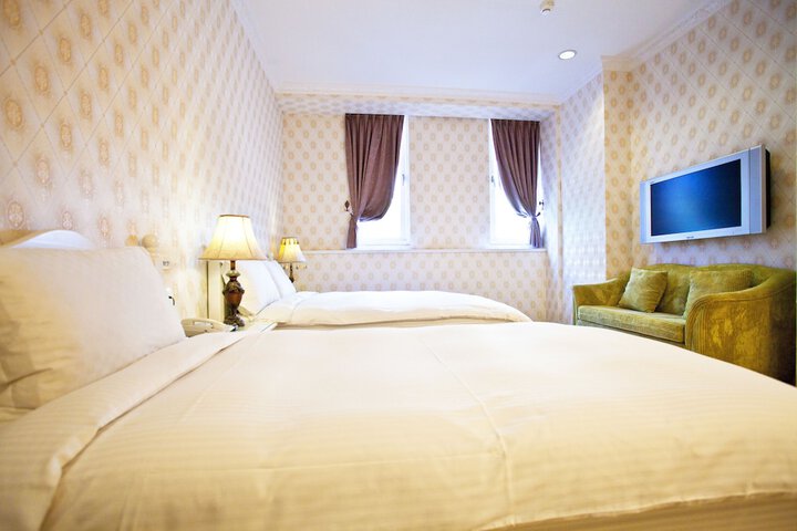 Room 17 of 50