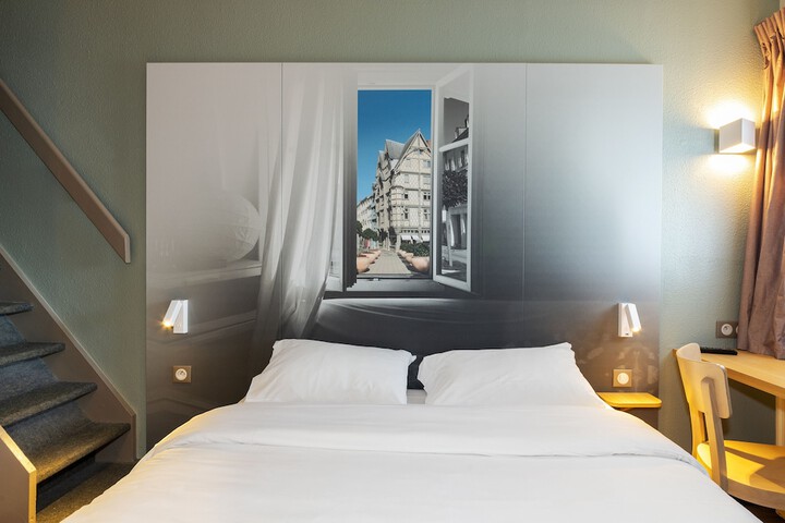 Room 9 of 39