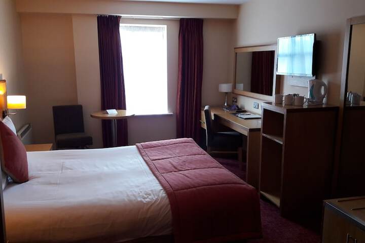 Room 12 of 65
