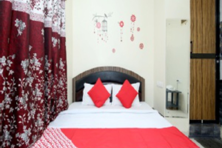 Room 320 of 407