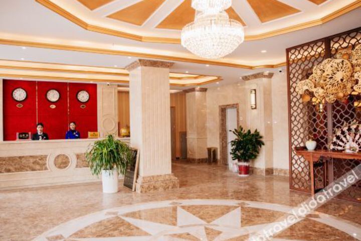 Hotel Interior 6 of 12
