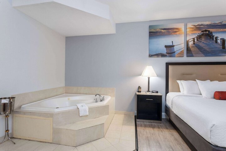 Jetted tub