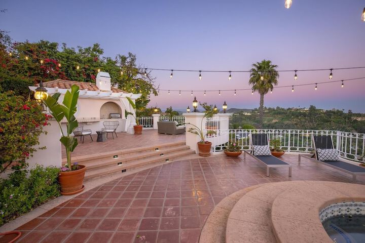 Property Grounds 40 of 51