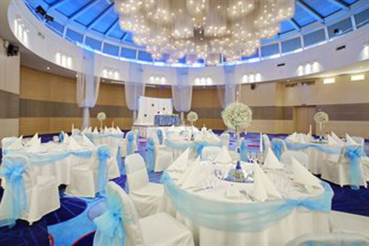 Ballroom/Hall 4 of 75