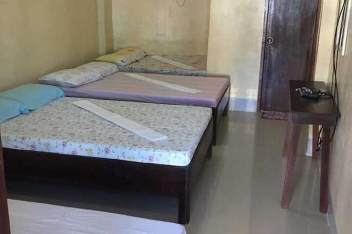 Room 6 of 17