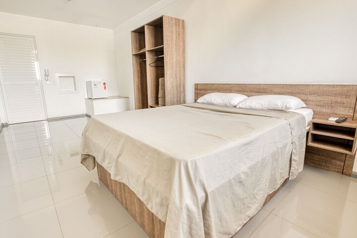 Room 6 of 34