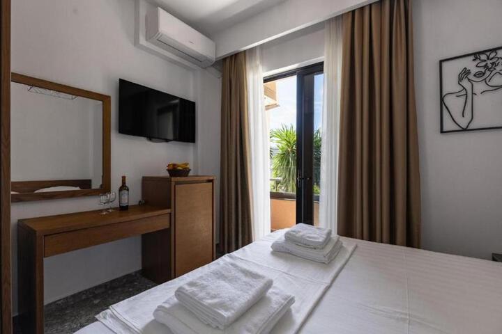 Hotel Center