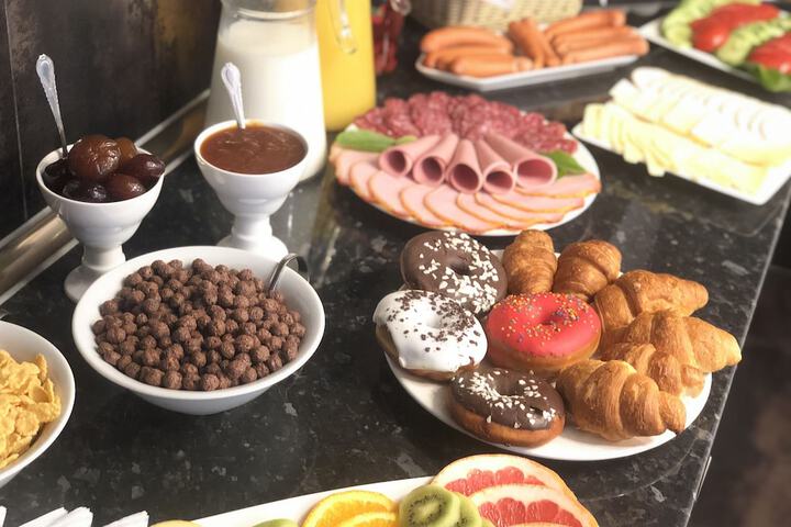 Breakfast/Coffee Service 17 of 23
