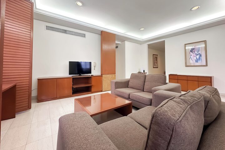 Room 19 of 61