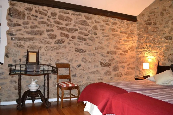 Room 2 of 9