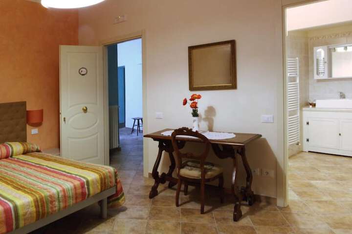 Room 15 of 53