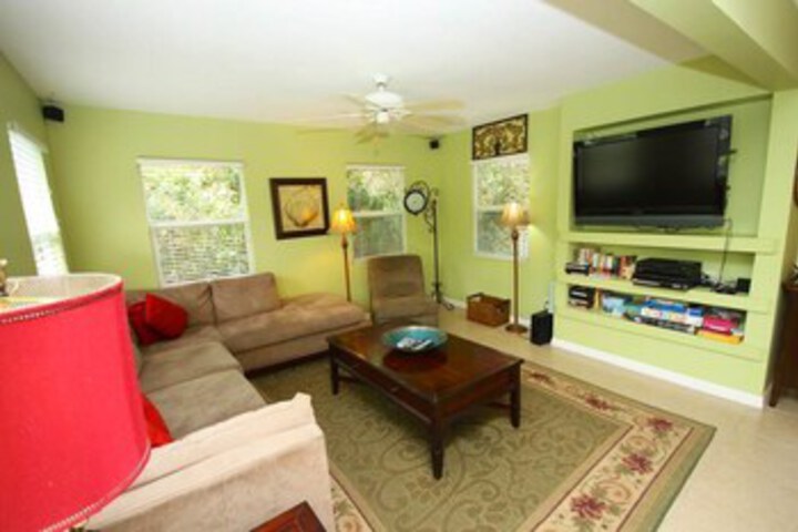 Room 10 of 24