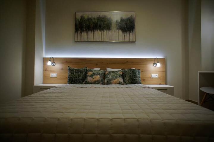 Room 5 of 50