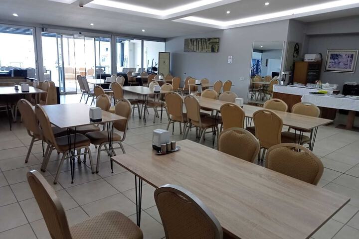 Dining 105 of 116