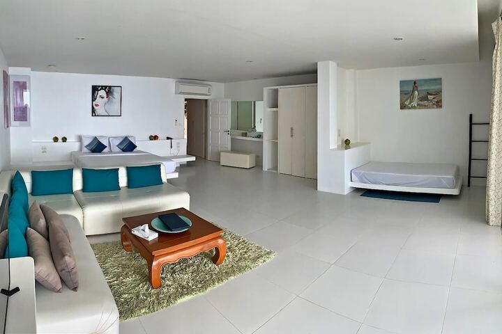 Room 49 of 105
