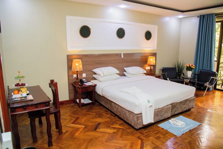 Room 52 of 121
