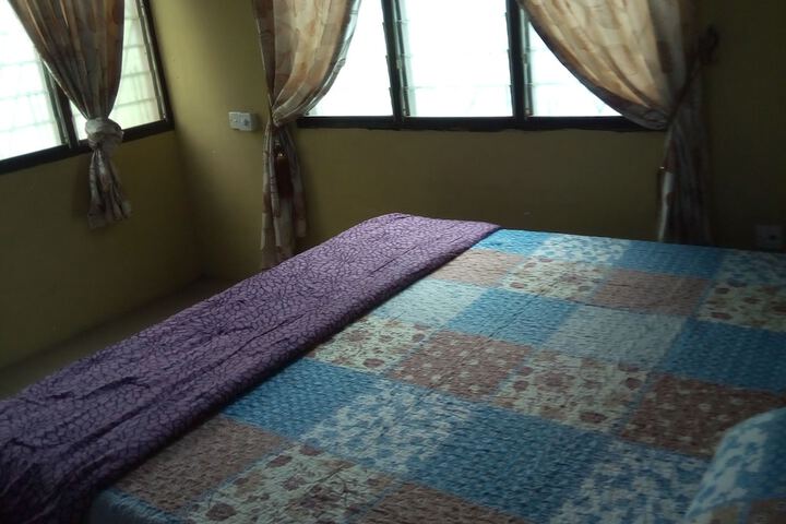 Room 2 of 7