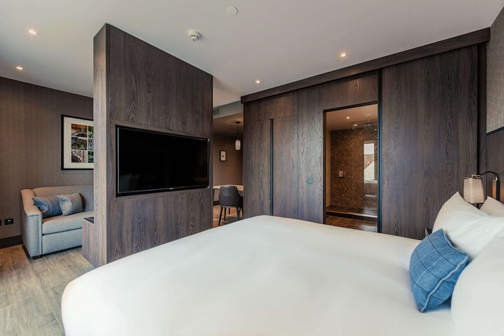 Room 30 of 132