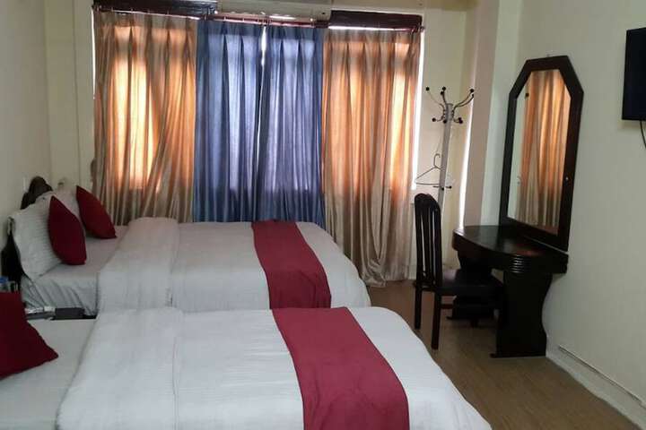 Room 16 of 33