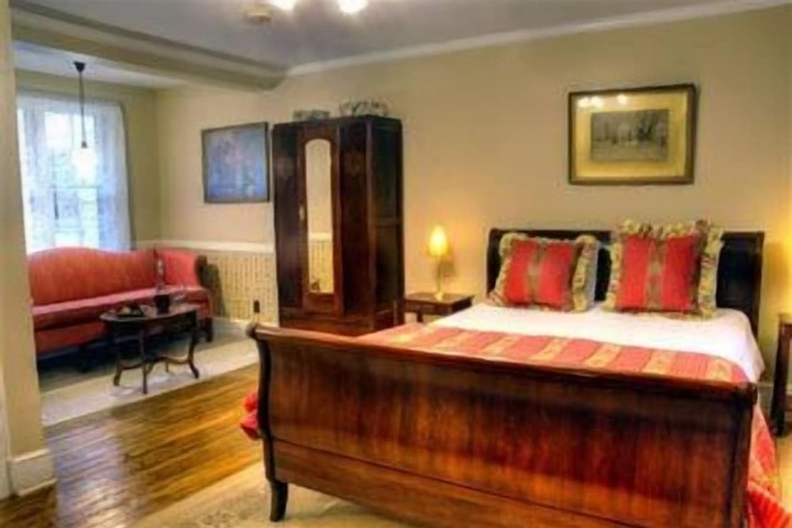 Room 26 of 40