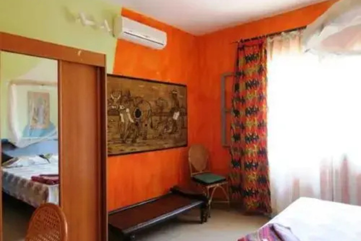 Room 3 of 18