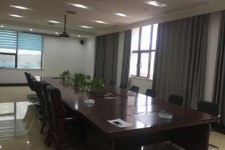Room 11 of 23
