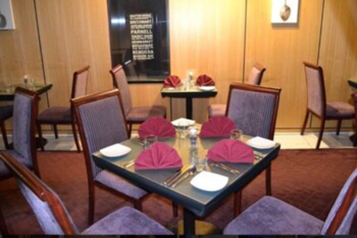 Dining 10 of 20