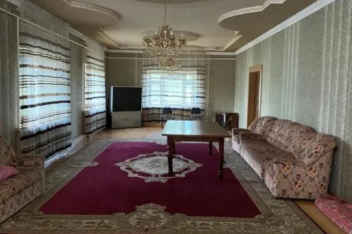 Room 7 of 10