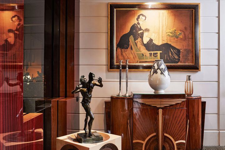Hotel Lobby