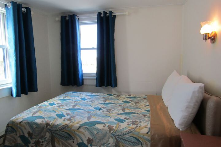 Room 45 of 219