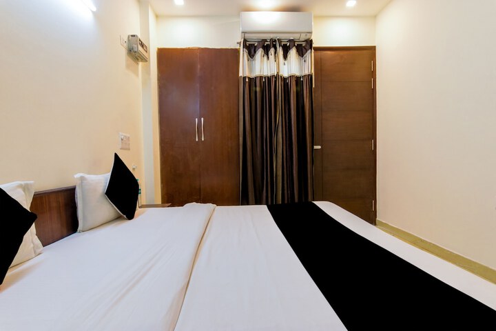 Room 5 of 24