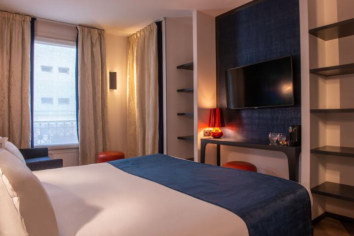 Room 40 of 93