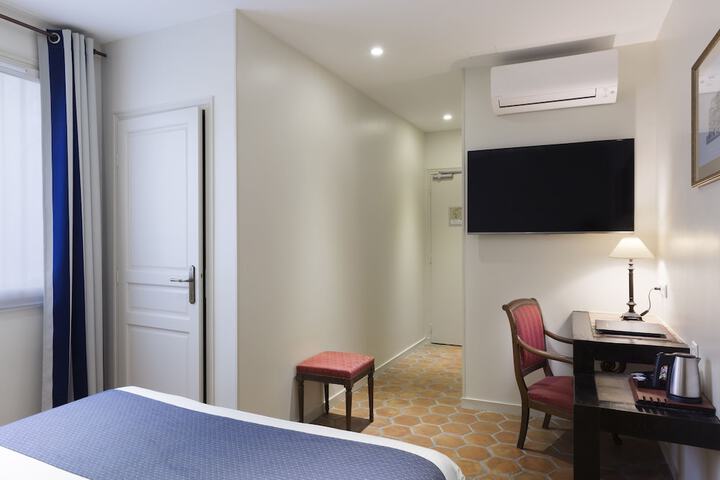Room 5 of 25