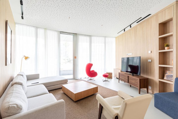 Room 34 of 115
