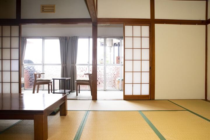 Room 9 of 51