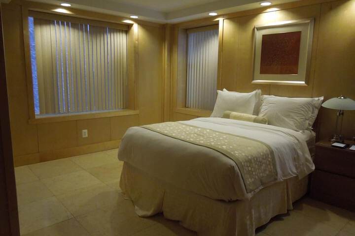 Room 17 of 41