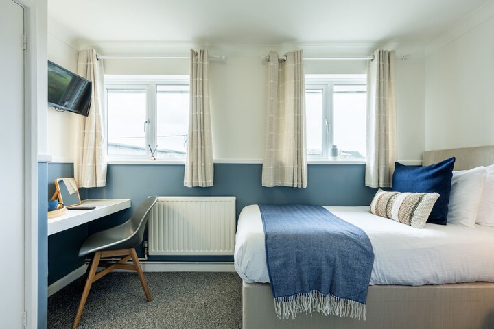 Room 36 of 60