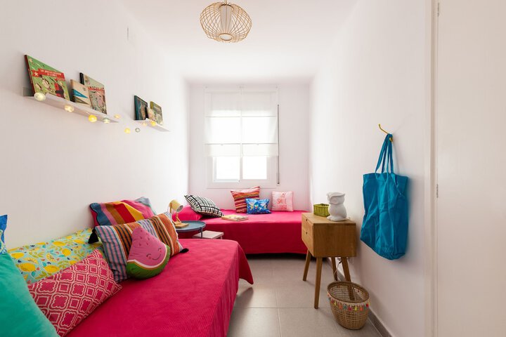 Room 8 of 35