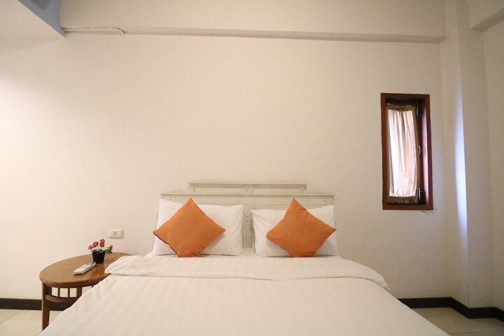 Room 48 of 87