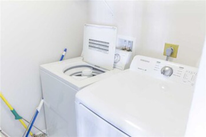 Laundry 17 of 48