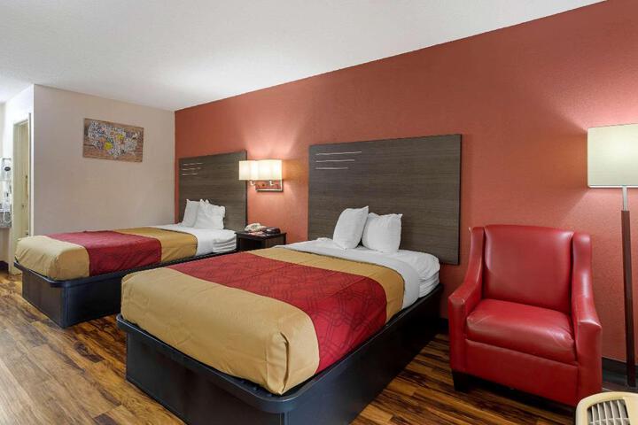 2 Double Beds (1 of 18)