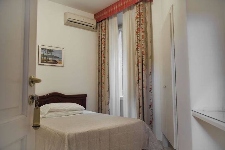 Room 7 of 46