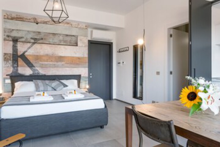 Room 73 of 270