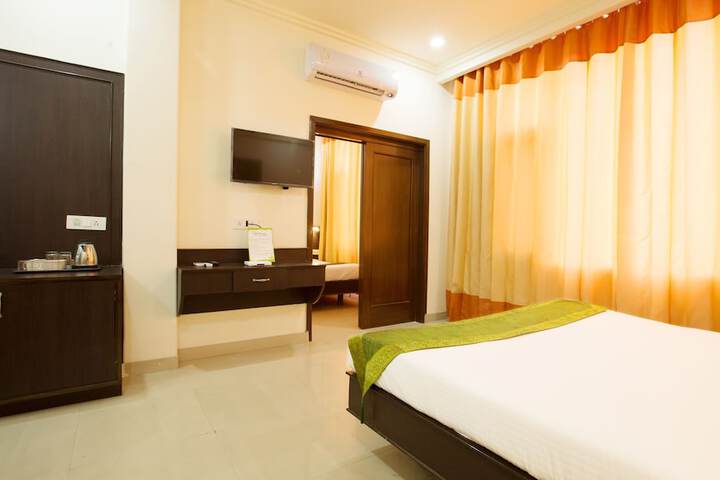 Room 19 of 32