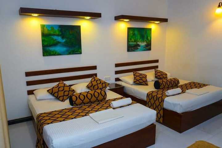 Room 6 of 15